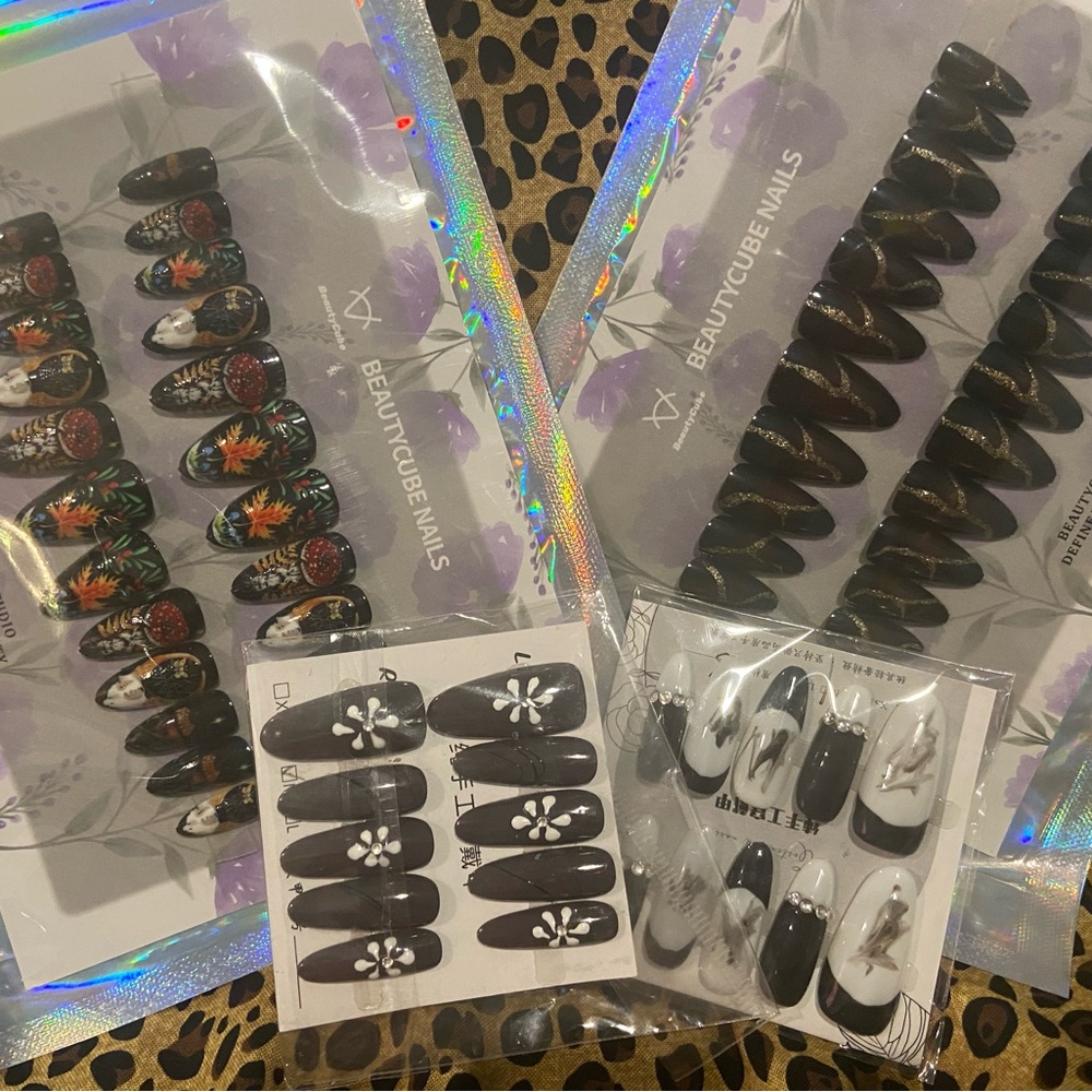 Assorted Press-On Nail Sets with Black & White Designs
